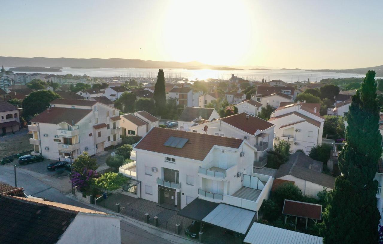 Apartments Dumancic Biograd Na Moru Exterior photo